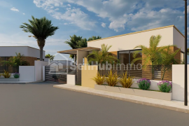 Villa basse avec piscine - SALY